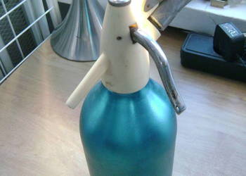 Starocie z PRL - Syfon do wody sodowej na naboje z PRL do ozdoby TANIO