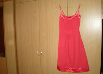 Sprzedam sukienkę damską używaną, rozmiar 38