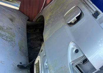 Toyota Previa 2000/07 błotnik ćwiartka bez rdzy  lewy tył ładna