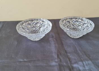 Szklane, małe salaterki - miseczki z okresu PRL-u.