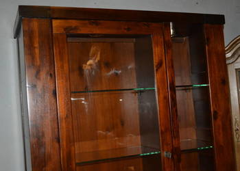 witryna kolonialna . lite drewno