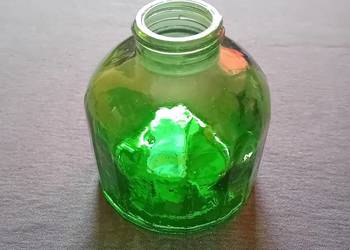 Zabytkowy kałamarz - flakon na atrament, zielone szkło kenelowane..