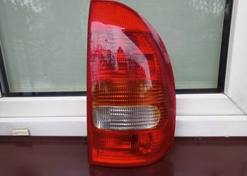 Opel Corsa B 5d lampa tył tylna prawa wkład oprawka