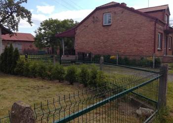 Dom ze stodołą i garażem