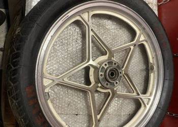Suzuki GSX 750 E przednie koło felga opona C367 Suzuki GSX 750 E przednie koło felga opona C367