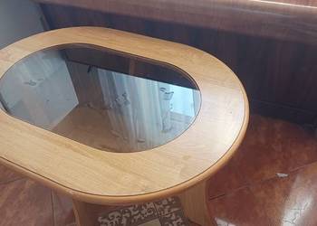 Sprzedam stolik z blatem szklanym