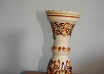 stary fajansowy świecznik