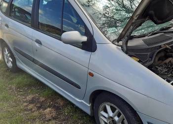 Renault Scenic 1.9 dci całość części.