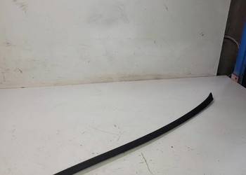 LISTWA ZGARNIAJĄCA SZYBY PRAWA AUDI Q7 4L0854328