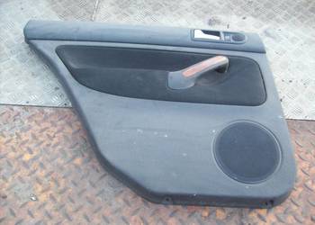 Golf IV Bora Kombi Boczek tapicerka drzwi tyl tylny