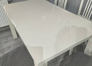 Sprzedam stół z krzesłami