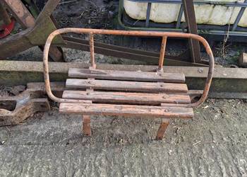 Ławeczka Ursus C-328, C-330