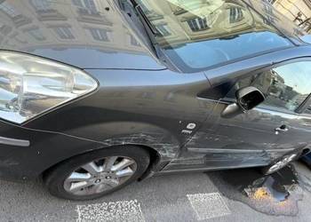 Sprzedam Toyota Verso uszkodzony