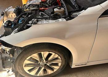 Toyota Mirai II Błotnik przedni lewy