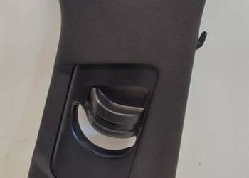 AUDI A4 B9 OSŁONA SŁUPA PRAWA 8W0867244D