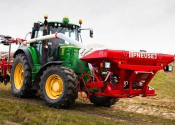 PNEUSEJ FT1 i FT2 – przedni zbiornik na nawóz FRONT TANK