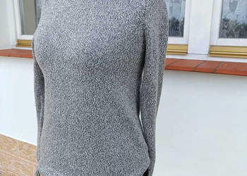 Szaro-biały cieplutko miękki sweterek H&M r. XS