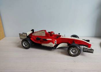 Model samochodu wyścigowego Bolid Formuły 1
