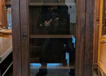 Nieduża witryna, serwantka kolonialna-sklep Dąbrowa Górnicza