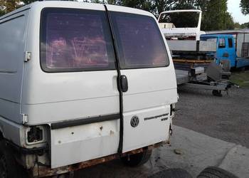 Drzwi skrzydełkowe tył Volkswagen T4 tylne 2002r