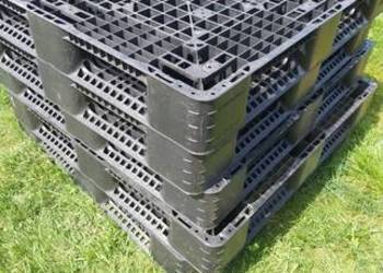 Palety plastikowe 110x110 podkład pod mauzer drewno itp