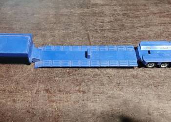 Naczepa gabaryty model 1/87. *2650