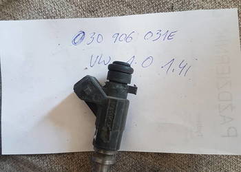 VOLKSWAGEN 1.0 1.4 BENZYNA WTRYSKIWACZ PALIWA WTRYSK 030906031E