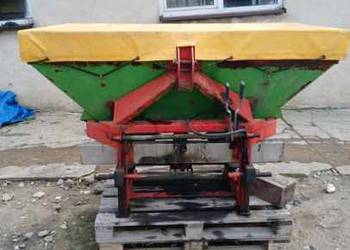 rozsiewacz strumyk dwutalerzowy 600 kg