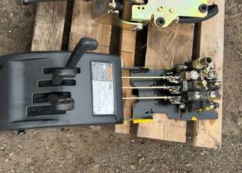 Rozdzielacz hydrauliczny trzy sekcyjny YALE ERP16