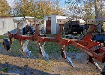 Pług obrotowy 4 skibowy marki Naud Pług obrotowy 4 skibowy marki Naud