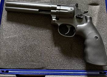 Wiatrówka Umarex Smith and Wesson 586 6
