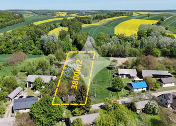 Sprzedam urokliwe siedlisko z działkami!