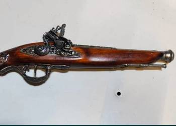 Replika pistoletu skałkowego