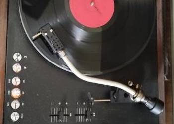 Gramofon WG 1100 FS, tzw. Daniel ze wzmacniaczem