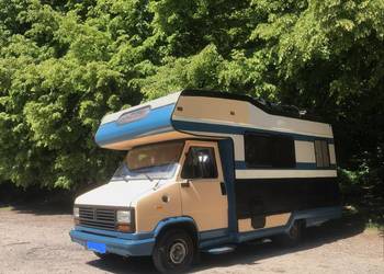 Peugot j5 kamper 89r  4 osoby + łazienka +kuchnia + 2 łóżka +panel solaniny