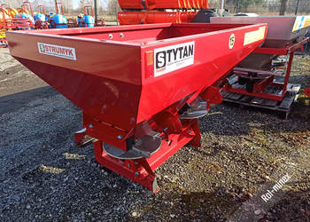 Rozsiewacz do nawozów Strumyk Tytan 600 litrów #1 Transport Rozsiewacz do nawozów Strumyk Tytan 600 litrów #1 Transport