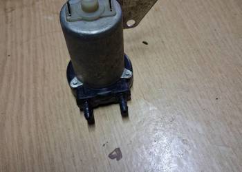 Pompka spryskiwaczy fiat 125p