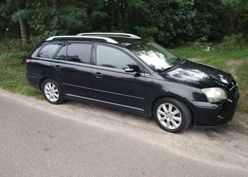 Fajna Avensis Kombi