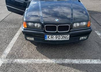 1995 BMW 318is E36 M42 Coupe w kolorze Schwarz II 3 klasyk manual