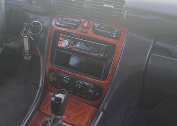 Sprzedam. Mercedes c180 classic 2003r więcej na priv