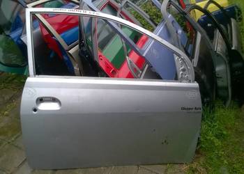 DAIHATSU CHARADE 2003 2004 2006 DRZWI PRAWE