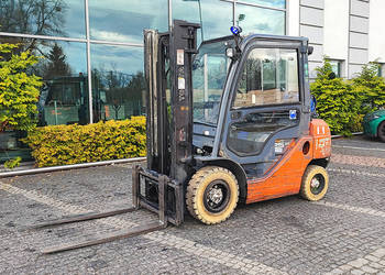 Wózek widłowy Toyota 02-8FGF25 2,5 t LPG kabina duplex 3,3 m 2008