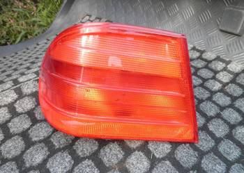 Lampa tylna lewa Mercedes W210 E Klasa Sedan