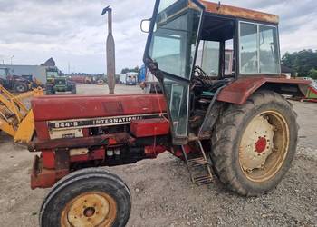 Traktor IHC 844 International