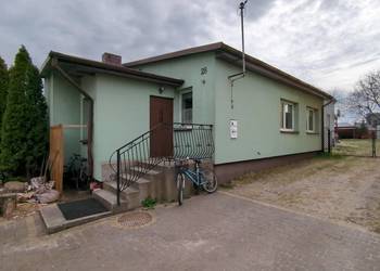Budynek mieszkalny od Syndyka - Karczew, ul. Gołębia