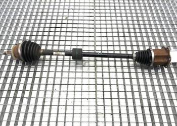 PÓŁOŚ PRAWY PRZÓD SKODA KAMIQ 2Q0407272CB 1.0 115KM PRZEGUB