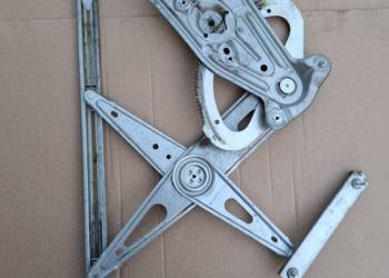 Mechanizm podnośnik szyby prawy przód Renault Megane III 807200001R