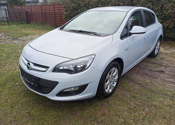 Opel Astra J 1.4 Oryginalny lakier / Bogata wersja / Nowy rozrząd