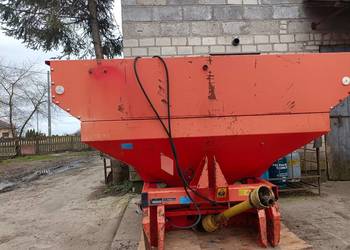 Rozsiewacz nawozu Kuhn MDS921