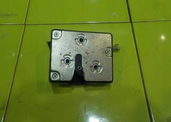 KIA CARNIVAL II 09r zamek klapy tyl